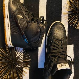 Luxe edition Nike Sky Hi Dunks